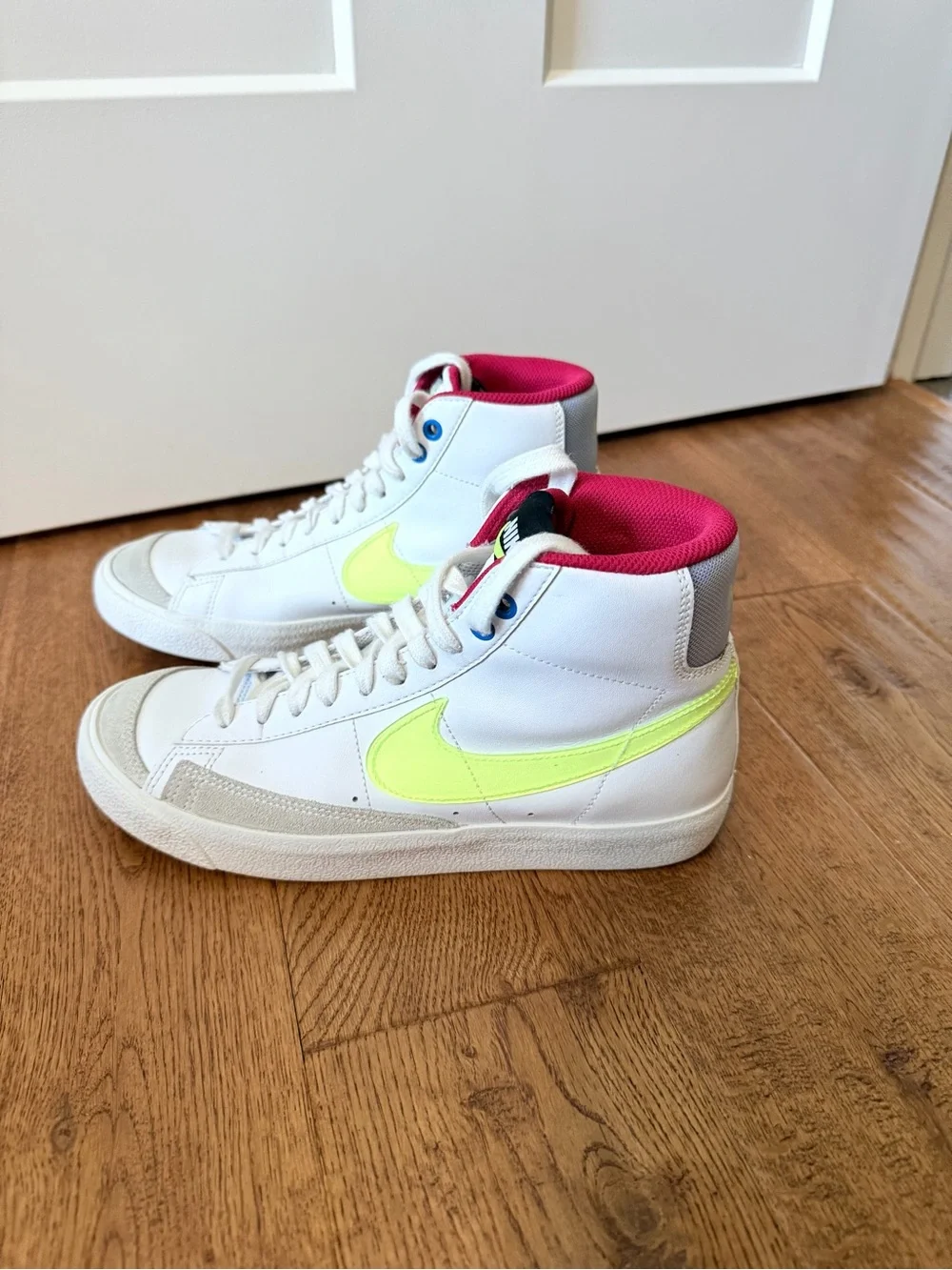 Nike Blazer Mid '77 Shoes Youth Size 6.5 White High Top Sneakers DV2234-100